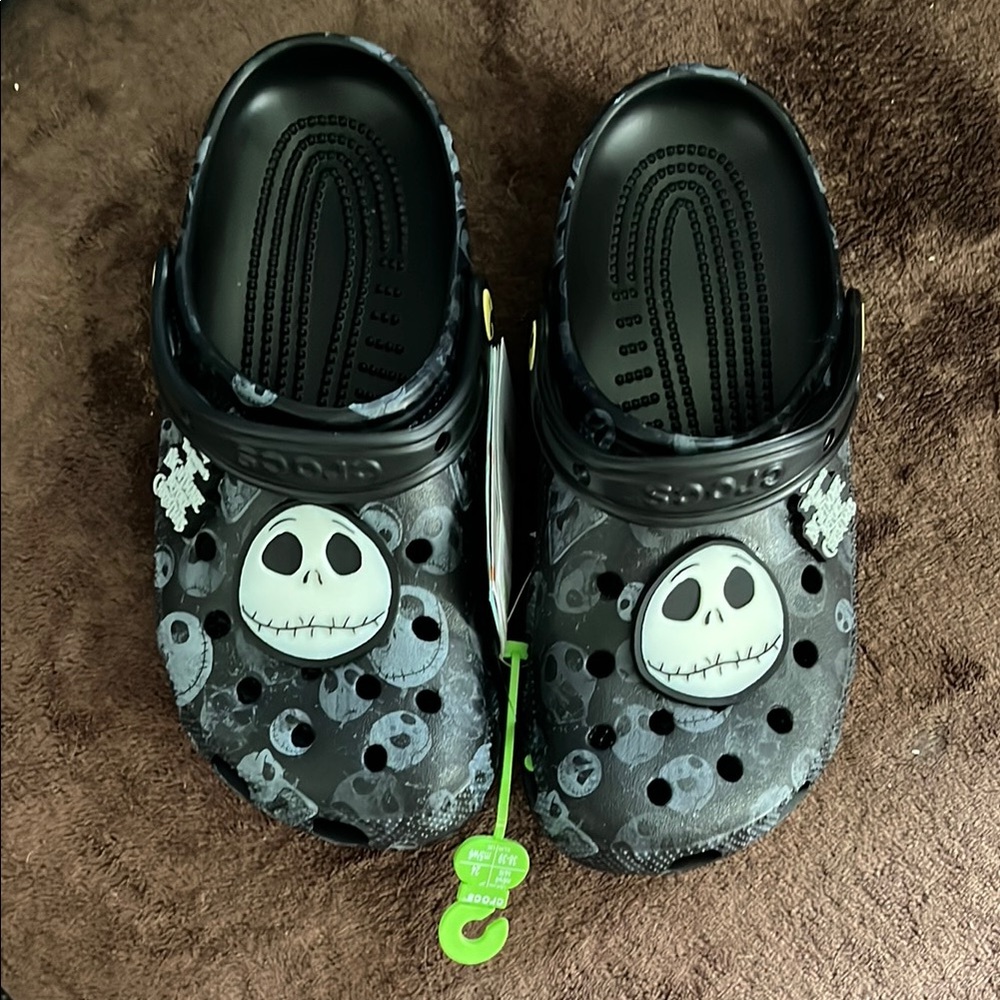 CROCS Black Slippers with Comfort and Style